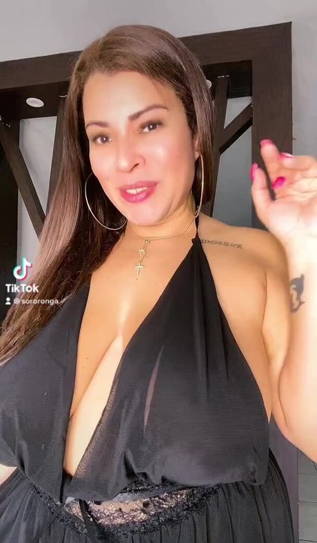 sororonga model hot pics