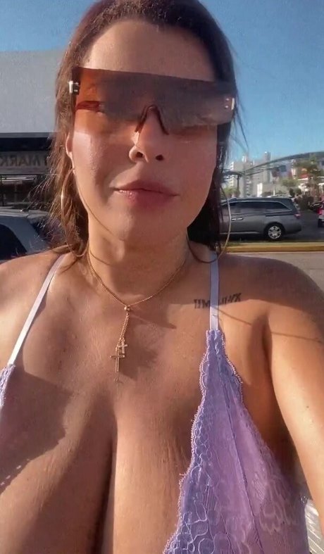 sororonga high quality model images