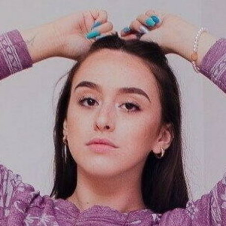 Escarlethamair1 star perfect pics