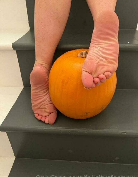 felicitysfeetxxx erotic pornstar image