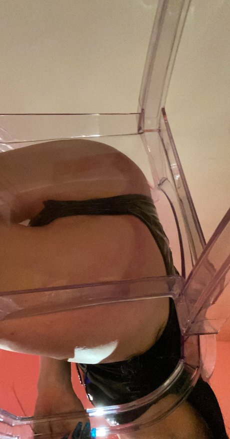 mistresskarina model free image