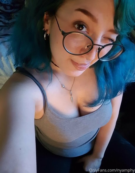 nyamphy star erotic pictures