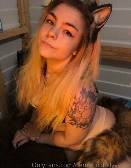 demonicdollyyysfw model adult images
