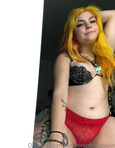 demonicdollyyysfw model nice pic