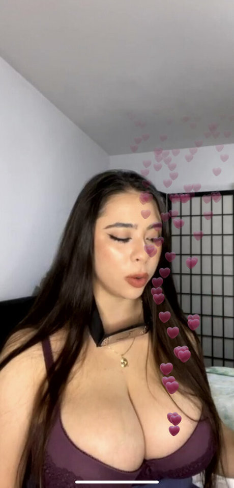 Reema Rochelle perfect actress pics