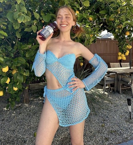 Luna Montana model erotic gallery