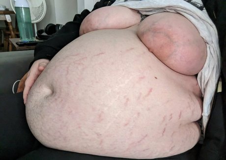 iklutzy star erotic picture