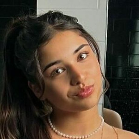 Kashya Thomas erotic model pictures