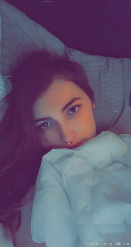 pinkbitchy model top photos