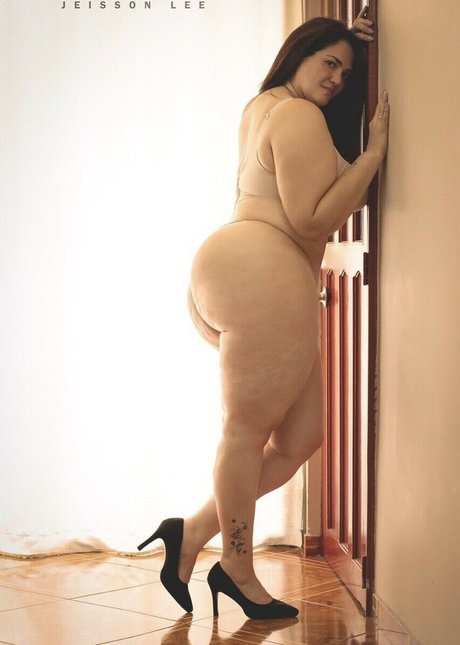 Claudia Patricia Roquer naked pornstar photo