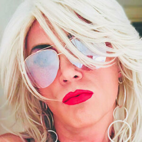 dee4bbc star pornographic photos