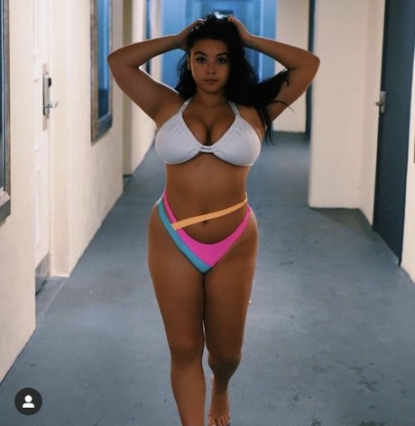 Emma W erotic actress picture