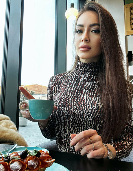 jardena model top image