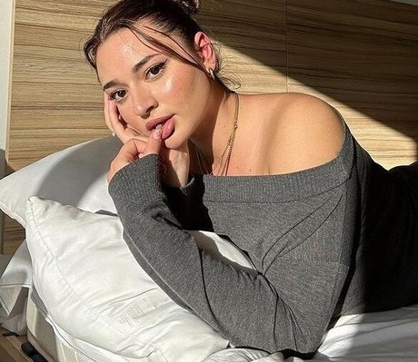 popular onlyfans beautiful xxx pics