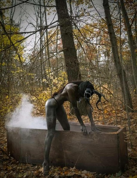 Sharon Ehman model free pictures