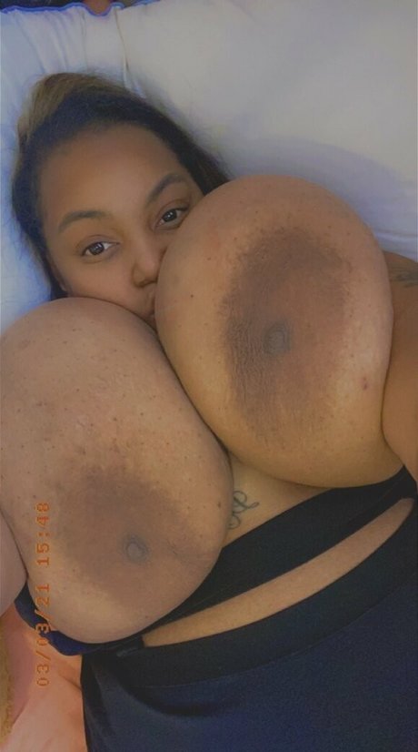 dreamyjuggz nudes model pics