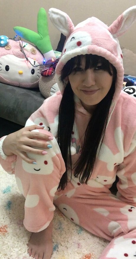 pandagrlxxx nude pornstar pictures