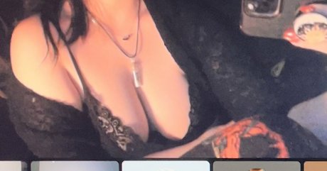 blonde shemale onlyfans nude image