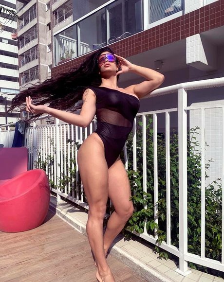 Linda De Morrer nude pornstar pictures