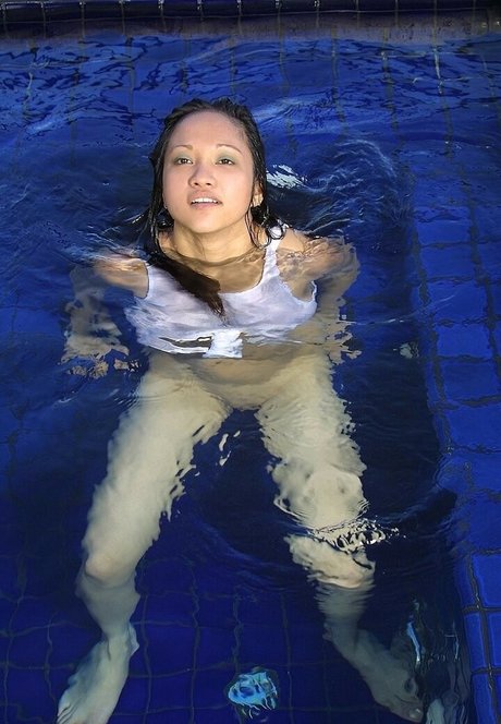 Loni Punani adult star images