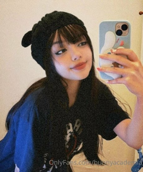 bunnyacademia naked star pics