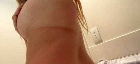 Mikayla Hamilton model pornographic pic