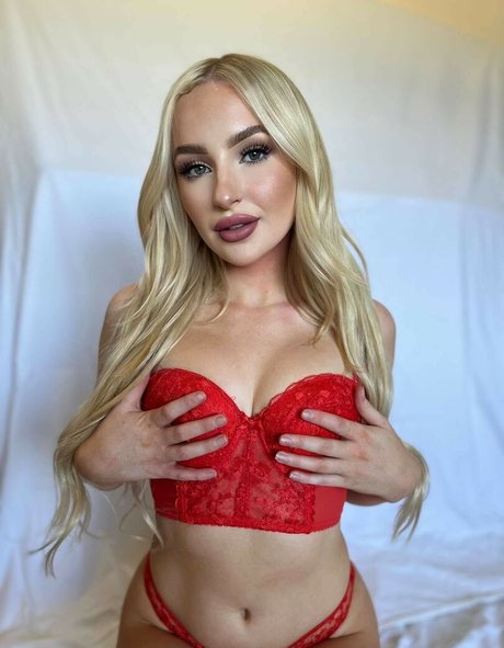 Mikayla Hamilton pornstar art pic