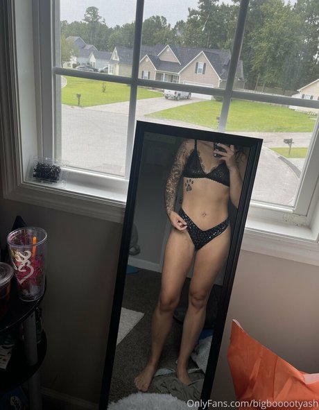 streamer onlyfans beautiful pic