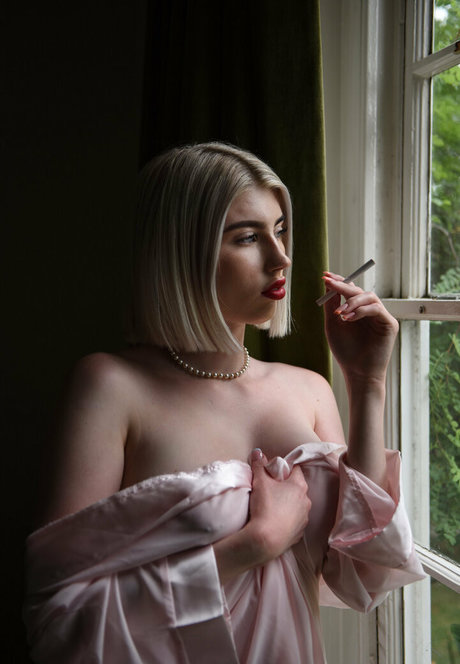 mslolaof exclusive actress photo