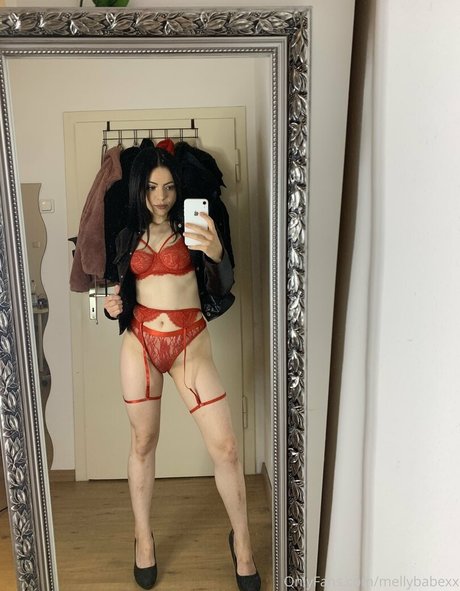 mellybabexx pornstar erotic photos