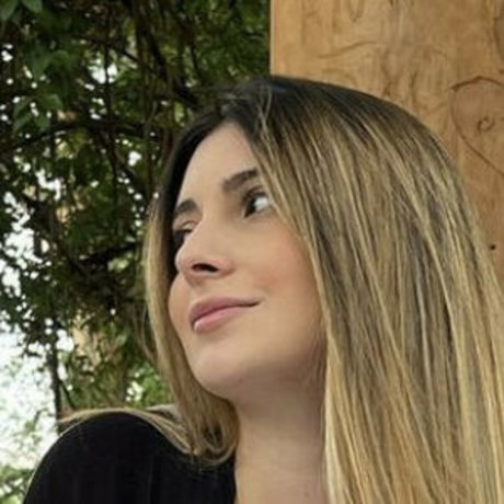 Camilaputini Comecou sex model photo