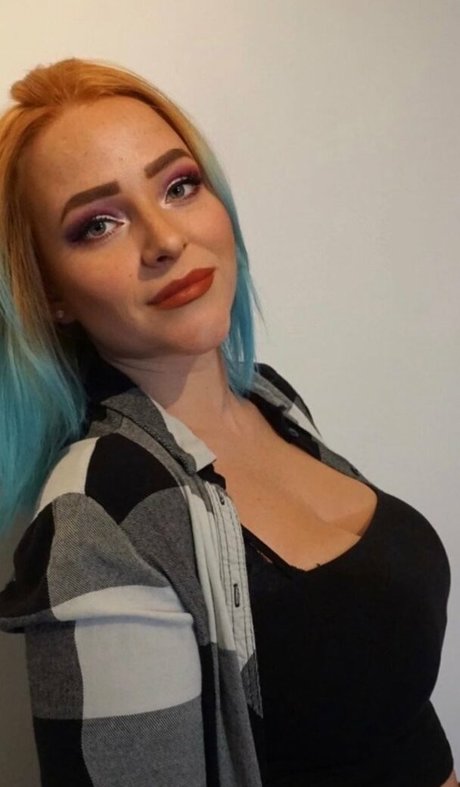 Sarah Neuhaus nice model galleries