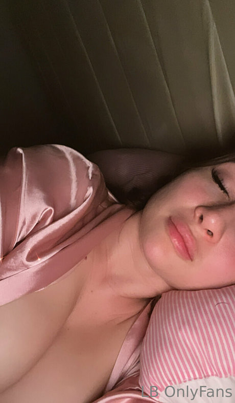 tranny onlyfans pornographic photo