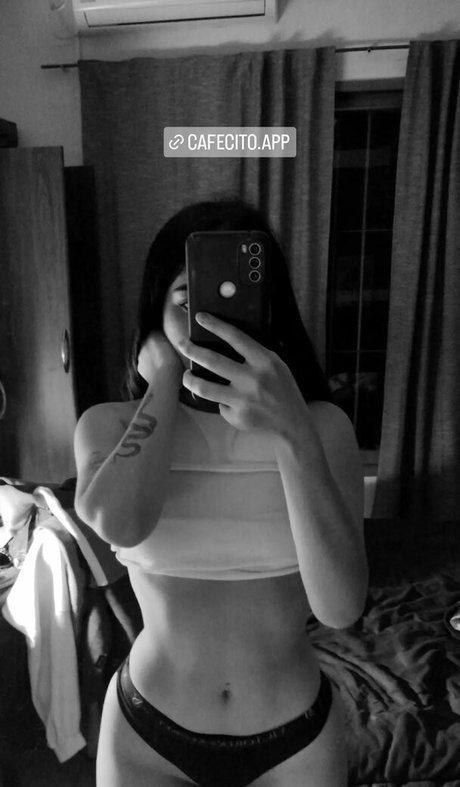 Martina Santos erotic model image