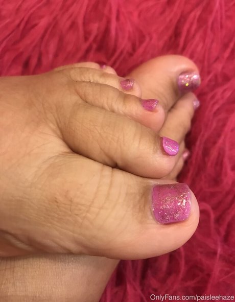 paisleehaze nude model pics