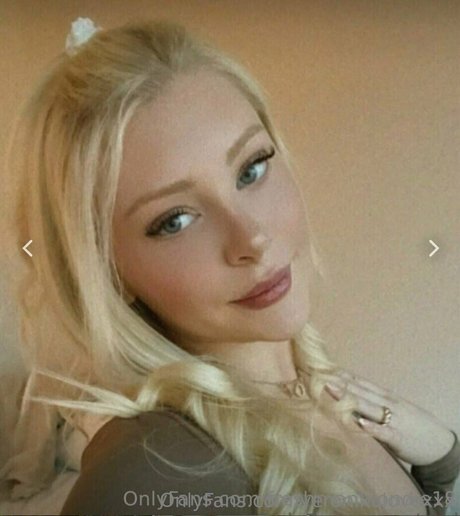 veronikalovexxx hot model photo