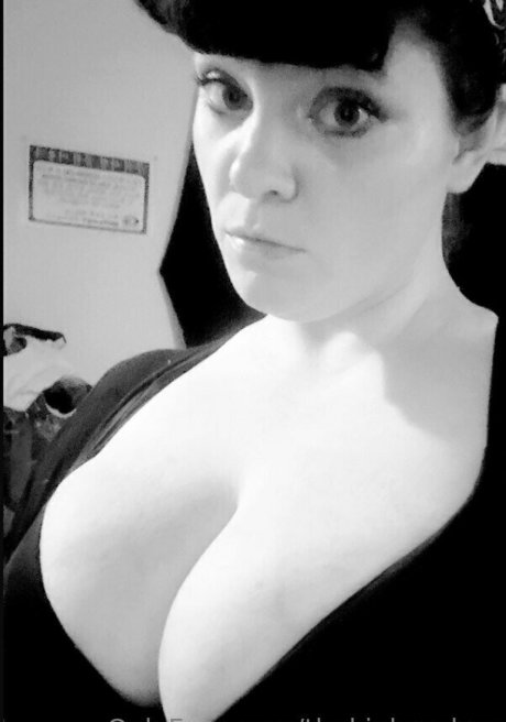 thekinkyzebra xxx star picture