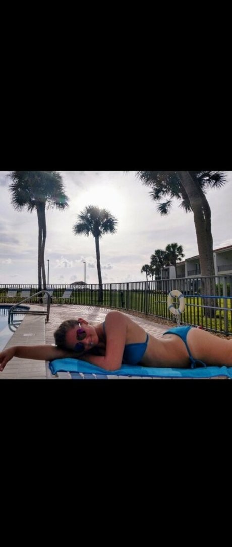 lelulullaby model hot archive