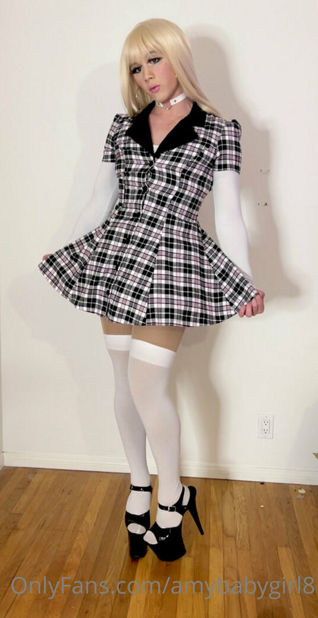 amybabygirl8 model hot pictures