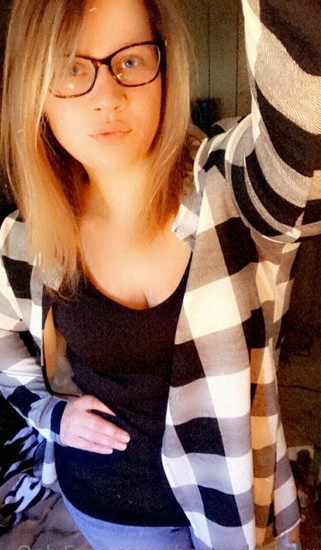 thepandashow model sexy photos