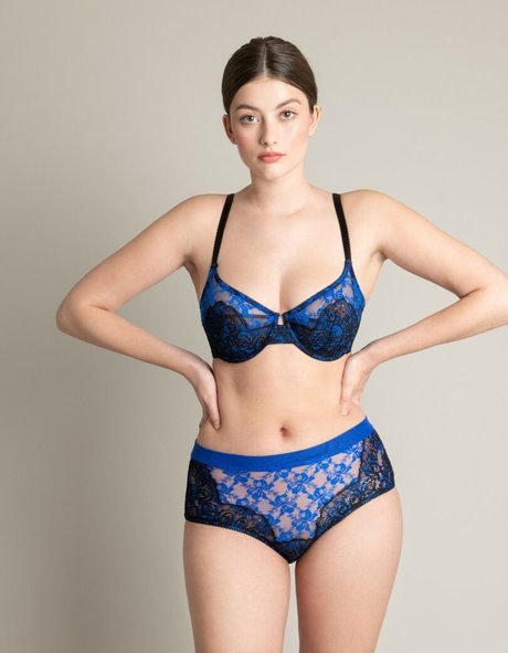 Ellie Weston perfect pornstar image