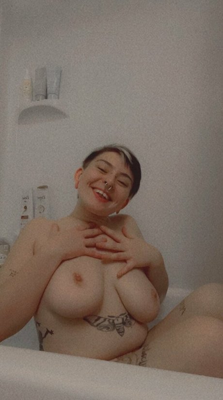 sweetlildarling star nudes picture