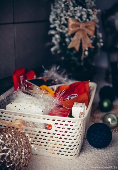 diaryofalexacreed model perfect photo