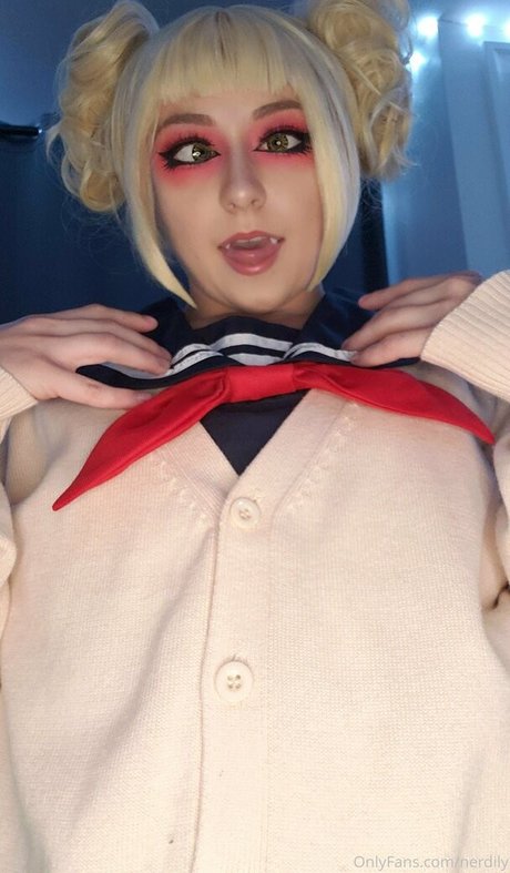 Nerdily sexy star pic