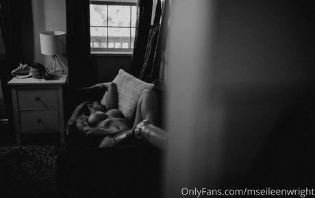 mseileenwrightfree nude model pictures