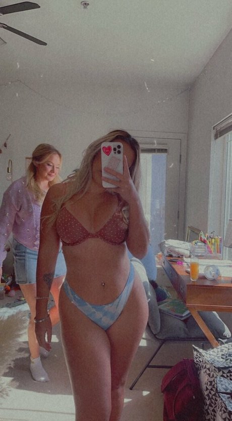 taylorsatomi best actress pic