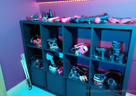 rosejadestorm pornstar nudes galleries