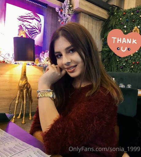 sonia 1999 beautiful actress images