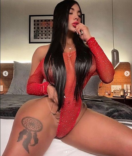 Caro Velez Betancourth perfect star image