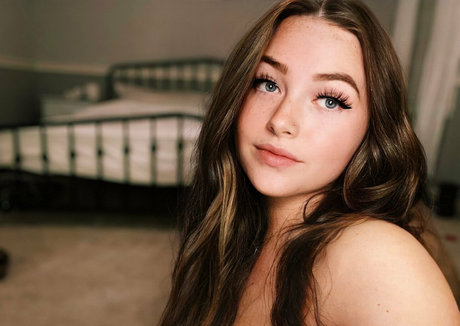 cherrixluna naked pornstar images